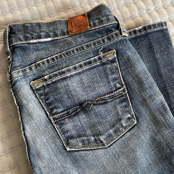 Lucky Brand jeans - Picture 1 of 3